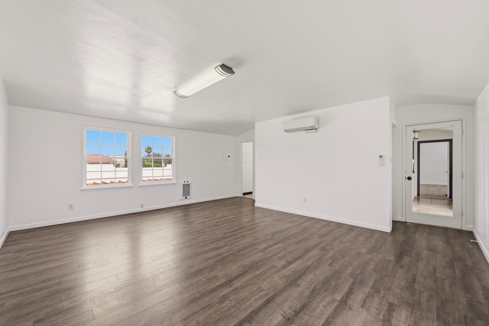 6106-6108 Paseo Delicias, Rancho Santa Fe, CA à louer Photo intérieure– Image 1 sur 23