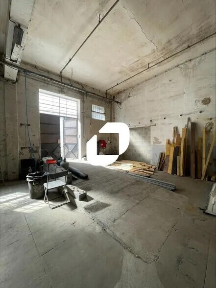 Local d’activités dans Voiron à louer - Photo de l’immeuble – Image 3 sur 6