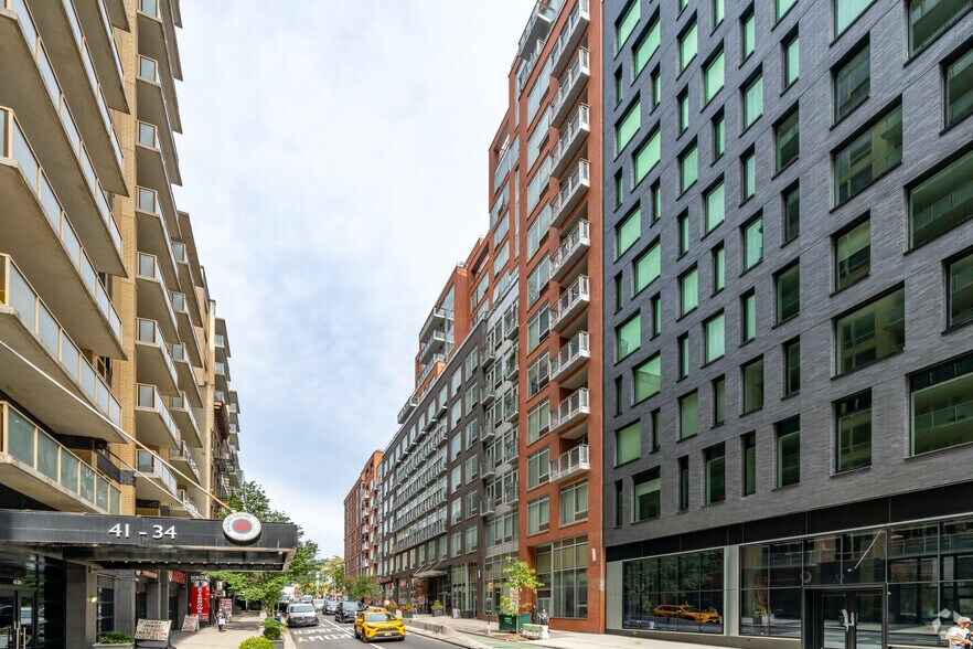 4117 Crescent St, Long Island City, NY à louer - Photo de l’immeuble – Image 3 sur 6