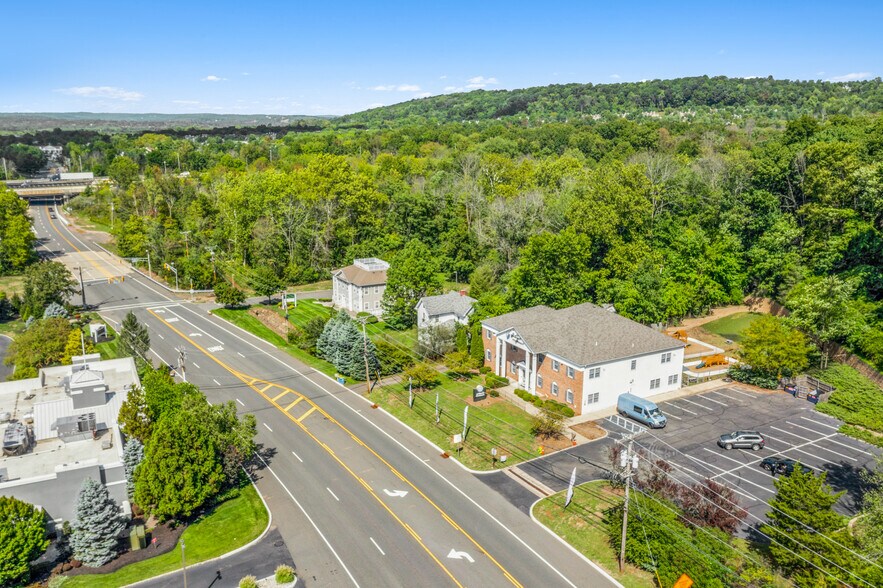 1246 US-206, Bridgewater, NJ à vendre - Photo de l’immeuble – Image 2 sur 2