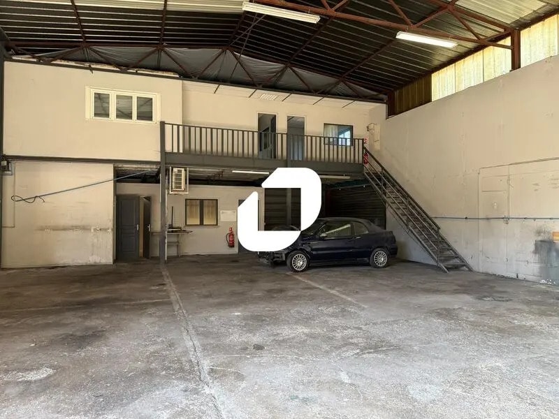 Local d’activités dans Saint-Jean-de-Védas à louer Photo intérieure– Image 1 sur 12