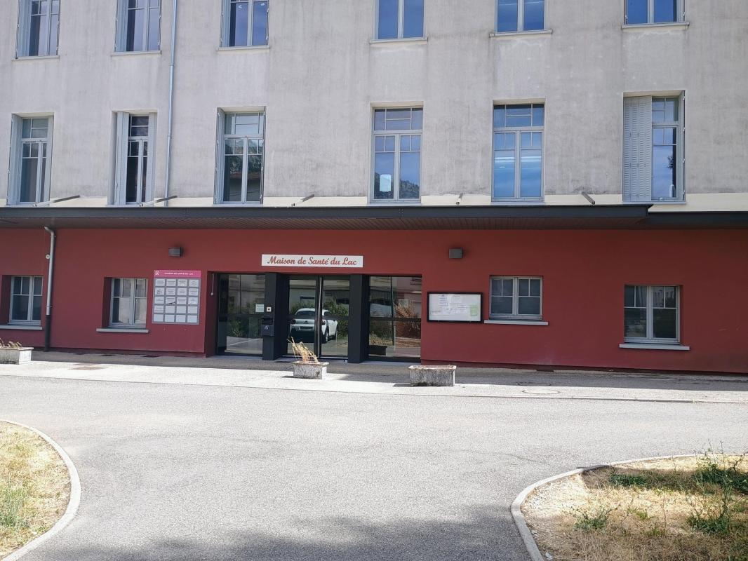 Bureau dans Nantua à louer Photo de l’immeuble– Image 1 sur 7