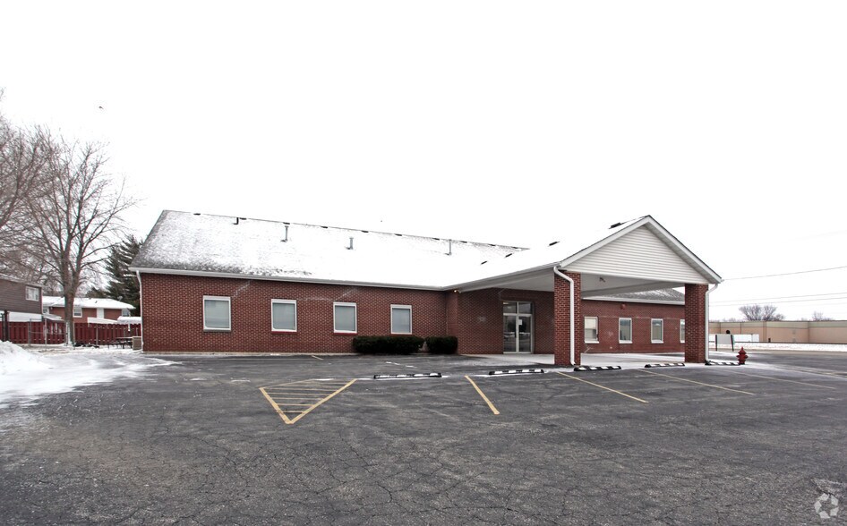 901 Route 34, Plano, IL à vendre - Photo de l’immeuble – Image 2 sur 11