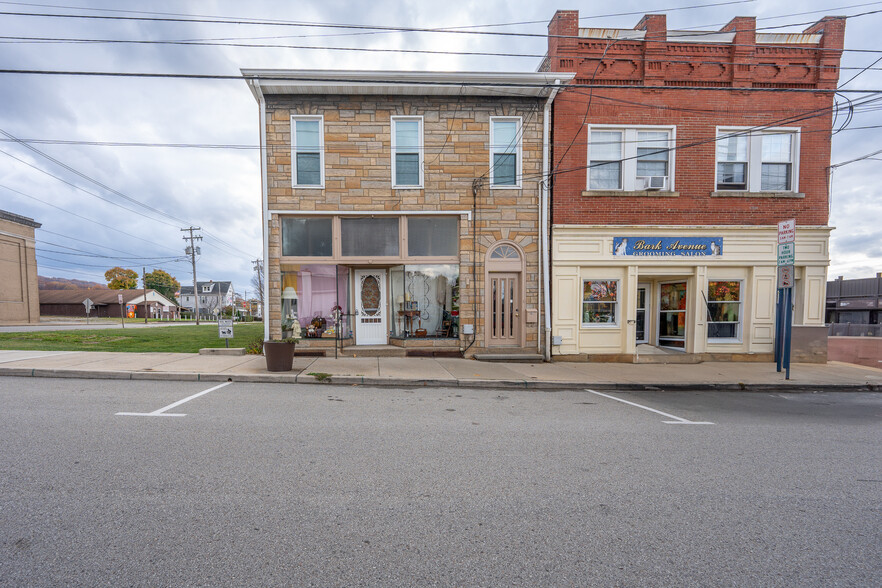 136 S Chestnut St, Derry, PA à vendre - Photo principale – Image 1 sur 32