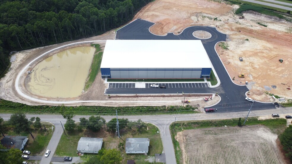 1 Rocky Mount Industrial Village, Rocky Mount, NC à louer - Photo de l’immeuble – Image 3 sur 5