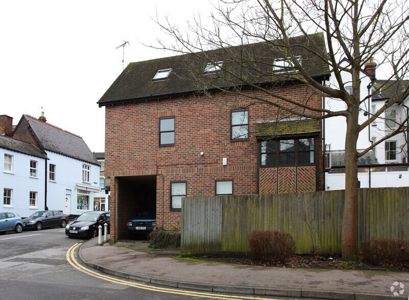 1 Wathen Rd, Dorking à louer - Photo de l’immeuble – Image 2 sur 3