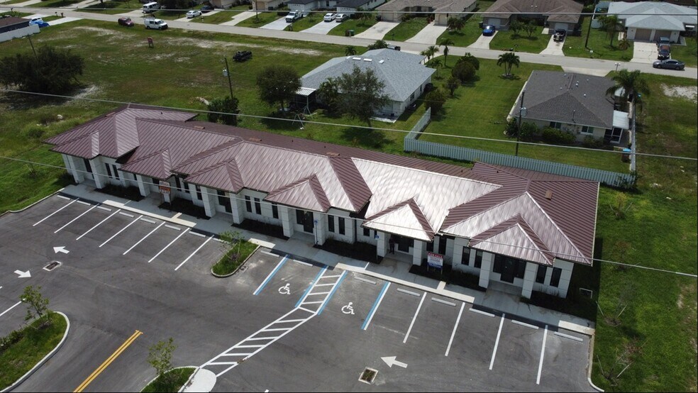 1624 SW Santa Barbara Pl, Cape Coral, FL à louer - Aérien – Image 3 sur 7