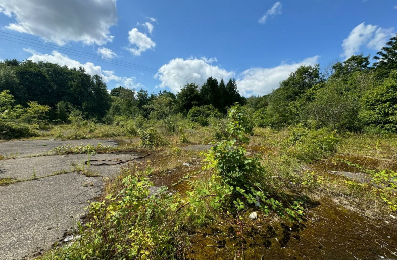 Grovers Rd, Pontypridd à vendre - Photo principale – Image 1 sur 1