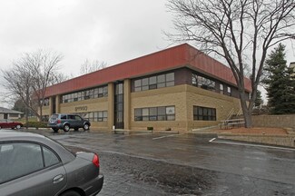 Plus de détails pour 21140 W Capitol Dr, Brookfield, WI - Bureau à louer