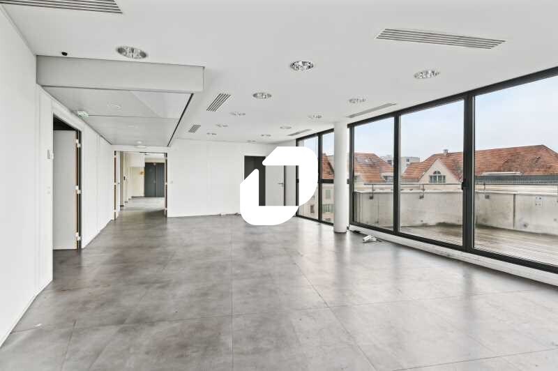 Bureau dans Rueil-Malmaison à vendre - Photo intérieure – Image 2 sur 17