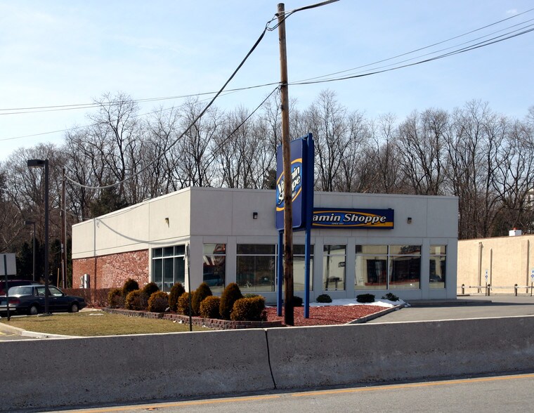 327 State Route 10, East Hanover, NJ à vendre - Photo de l’immeuble – Image 2 sur 8