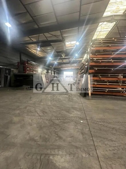 Industriel/Logistique dans Montreuil à vendre - Photo de l’immeuble – Image 2 sur 3