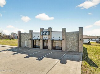 Plus de détails pour 500 Peachtree Dr, Carthage, MO - Local commercial à vendre