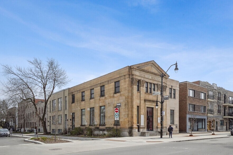 4866 Rue Sainte-Catherine E E, Montréal, QC à vendre - Photo de l’immeuble – Image 2 sur 9