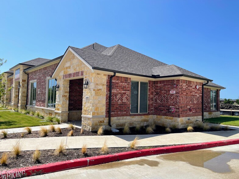 400 Stonebrook Pky, Frisco, TX à louer - Photo principale – Image 1 sur 30