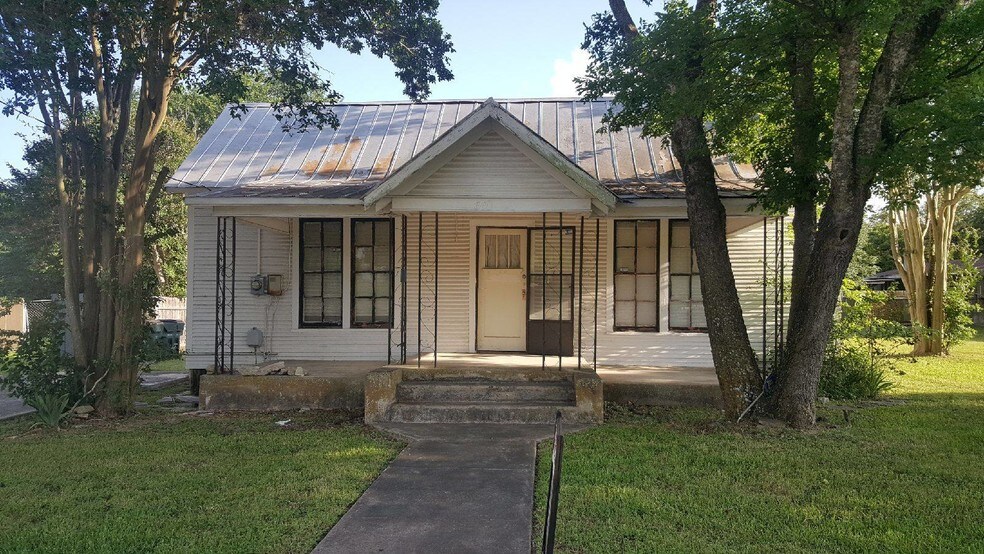 601 W Center St, Kyle, TX à louer - Photo de l’immeuble – Image 2 sur 16
