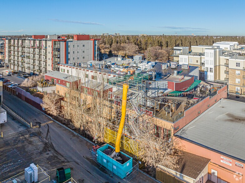 11623-11633 105th Ave, Edmonton, AB à vendre - Photo de l’immeuble – Image 2 sur 10