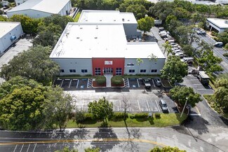 Plus de détails pour 590 Goolsby Blvd, Deerfield Beach, FL - Industriel/Logistique à vendre