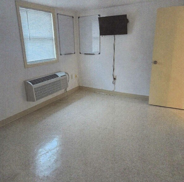 2529 Roundtop Rd, Middletown, PA à louer - Photo de l’immeuble – Image 3 sur 7