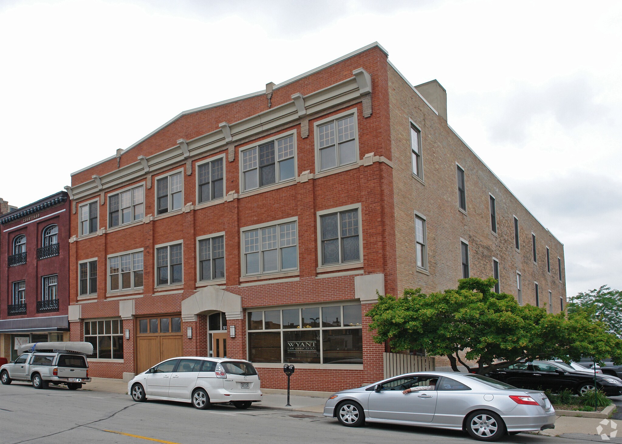 510 College Ave, Racine, WI à vendre Photo principale– Image 1 sur 92