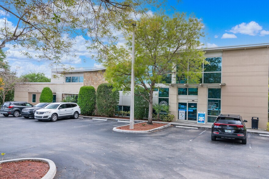 1970 Sawgrass Mills Cir, Fort Lauderdale, FL à vendre - Photo principale – Image 1 sur 11