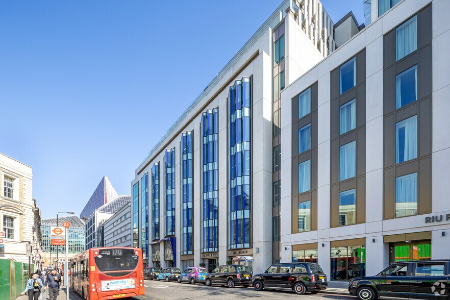 25 Wilton Rd, Londres à louer - Photo de l’immeuble – Image 2 sur 12