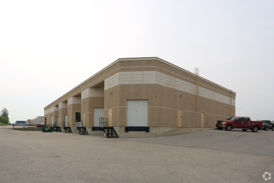 102 Commerce Park Dr, Barrie, ON à louer - Photo de l’immeuble – Image 2 sur 5