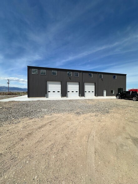 1161 Utah ave, Tooele, UT à louer - Photo de l’immeuble – Image 2 sur 16