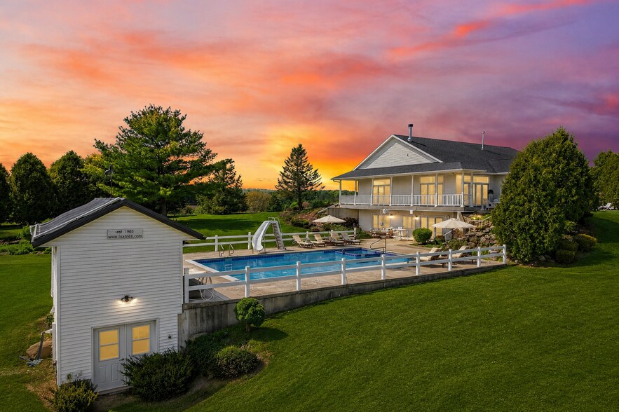 3440 Meadow Rd, Verona, WI à vendre - Photo de l’immeuble – Image 3 sur 95