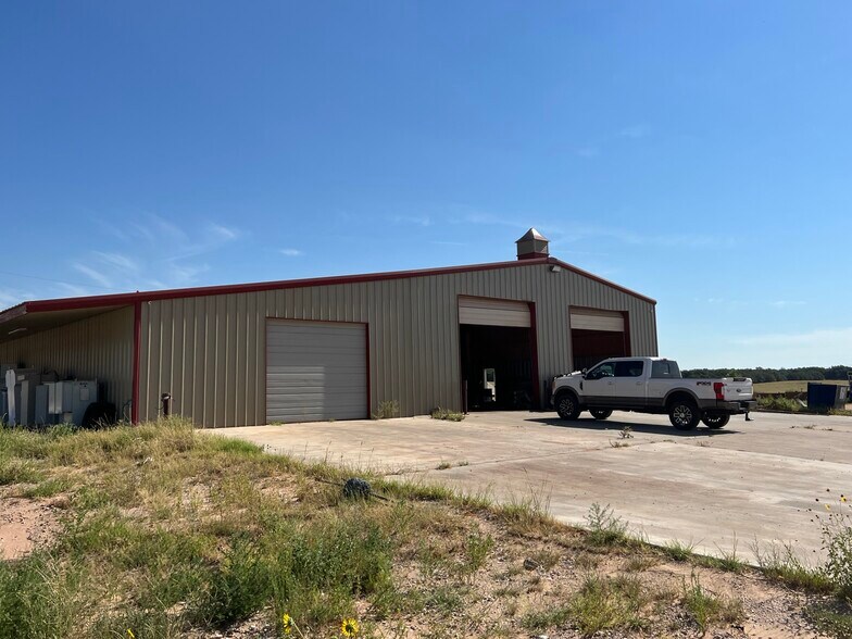 13616 N 2920 Rd, Dover, OK à vendre - Photo de l’immeuble – Image 1 sur 29
