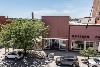 Plus de détails pour 516 Maine St, Quincy, IL - Local d’activités à vendre