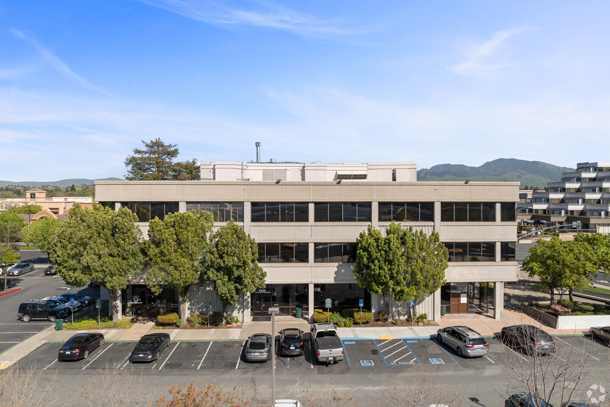 2255 Contra Costa Blvd, Pleasant Hill, CA à louer Photo de l’immeuble– Image 1 sur 16