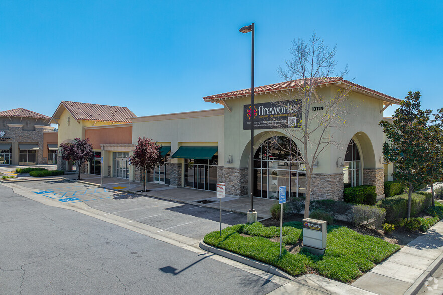 13129 Rosedale Hwy, Bakersfield, CA à louer - Photo principale – Image 1 sur 5