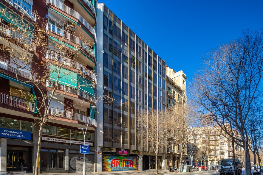 Carrer d'Aragó, 141, Barcelone, Barcelona à louer - Photo principale – Image 1 sur 9