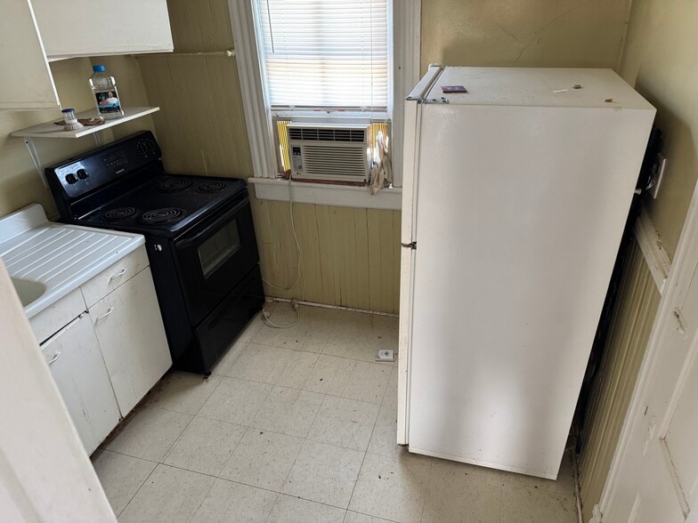917 1st St SW, Roanoke, VA à vendre - Photo intérieure – Image 2 sur 8