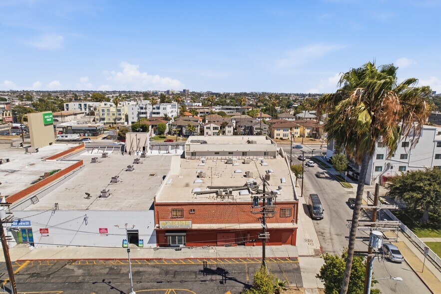 6949 La Tijera Blvd, Los Angeles, CA à louer - Photo de l’immeuble – Image 3 sur 5
