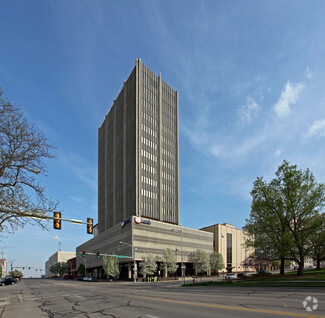 Plus de détails pour 800 SW Jackson St, Topeka, KS - Bureau à louer