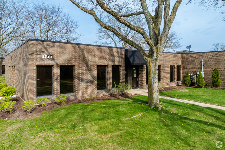 1855 Rohlwing Rd, Rolling Meadows, IL à vendre - Photo principale – Image 1 sur 6