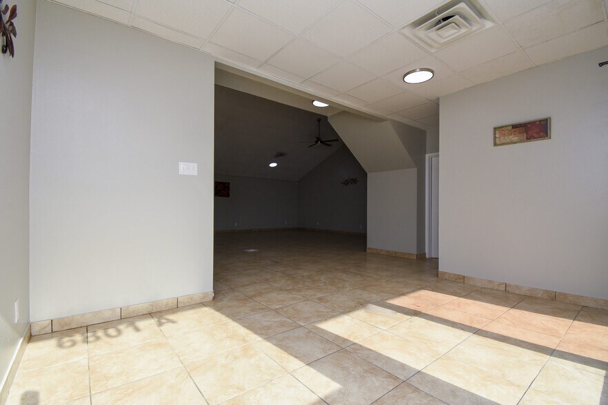 6801 N Navarro St, Victoria, TX à vendre - Photo de l’immeuble – Image 3 sur 11