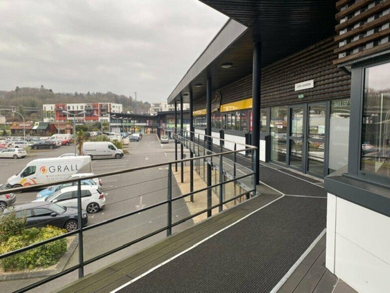 Bureau dans Landerneau à louer - Photo de l’immeuble – Image 2 sur 12