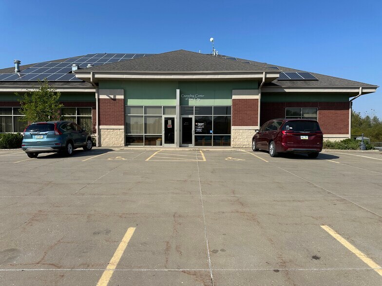 3030 Northgate Dr, Iowa City, IA à louer - Photo de l’immeuble – Image 3 sur 5