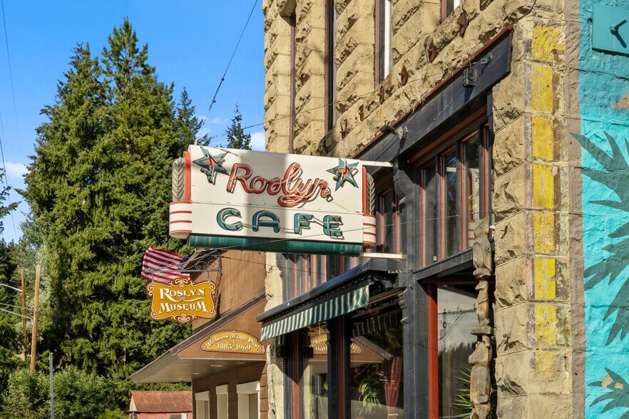 201 W Pennsylvania Ave, Roslyn, WA à vendre - Photo de l’immeuble – Image 3 sur 7