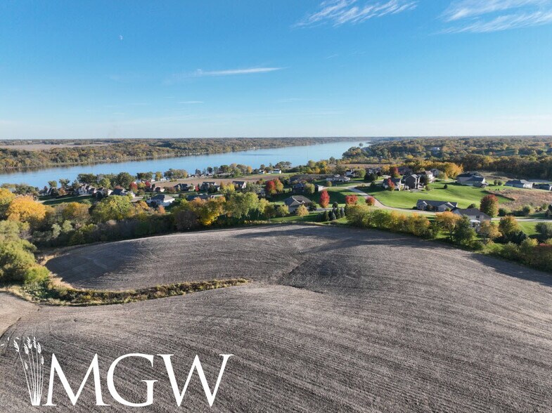 24500 Great River Road, Princeton, IA à vendre - Photo de l’immeuble – Image 3 sur 10