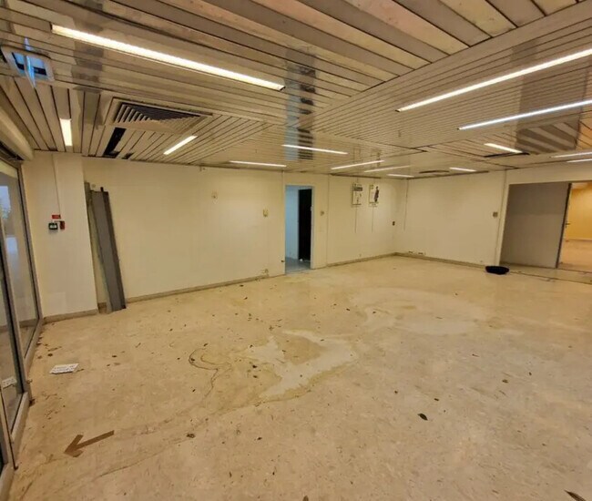 Plus de détails pour Bureau à vendre