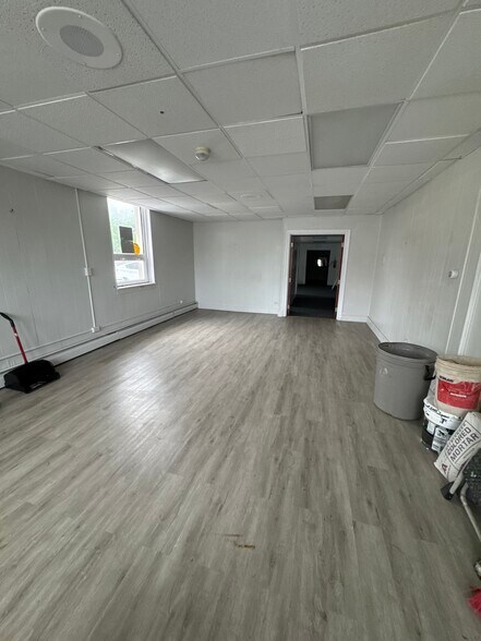 205 N Lake St, Aurora, IL à louer - Photo intérieure – Image 3 sur 10