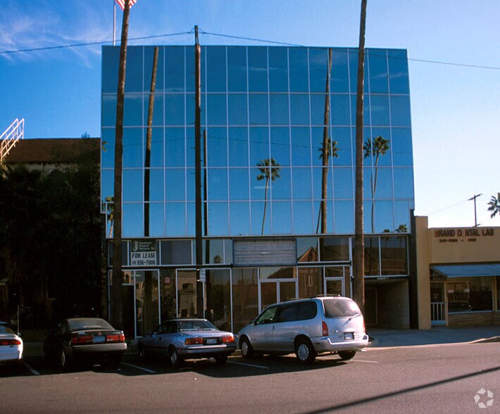 1110 N Brand Blvd, Glendale, CA à louer - Photo de l’immeuble – Image 2 sur 9