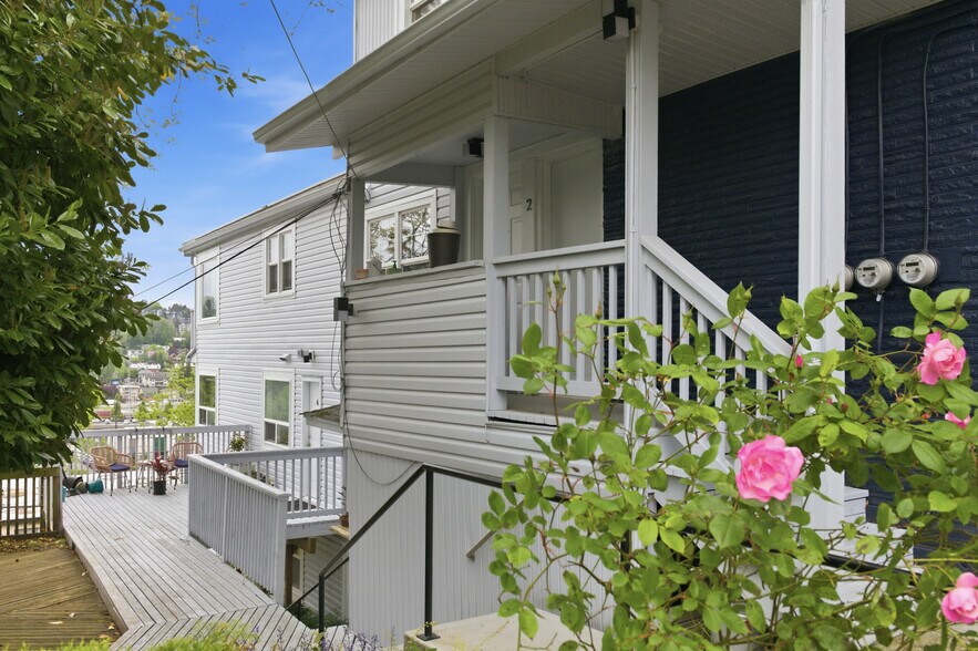 1401 W Bertona St, Seattle, WA à vendre - Photo de l’immeuble – Image 2 sur 16