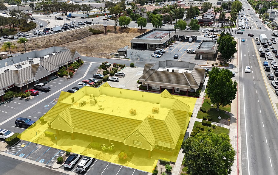 27364 Jefferson Ave, Temecula, CA à louer - Photo de l’immeuble – Image 2 sur 6