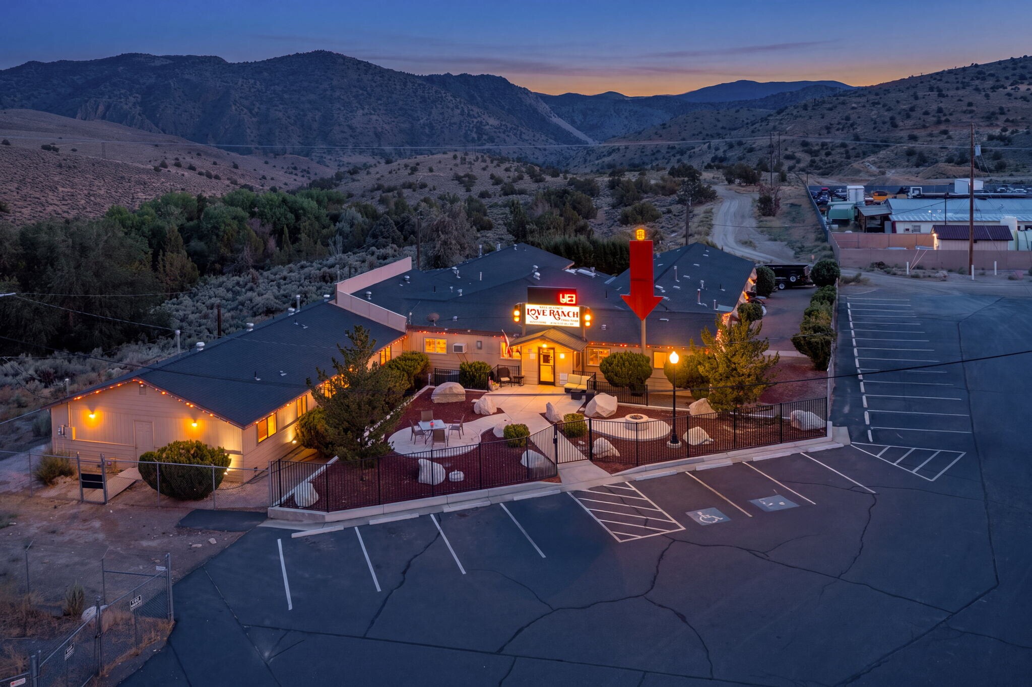 Moonlite Bunny Ranch Legacy Portfolio portefeuille de 5 biens à vendre sur LoopNet.fr Photo principale– Image 1 sur 82