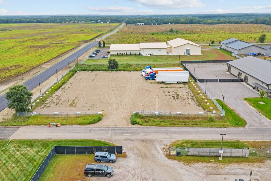 20013 Edison cir, Clearwater, MN à vendre - Photo de l’immeuble – Image 1 sur 11